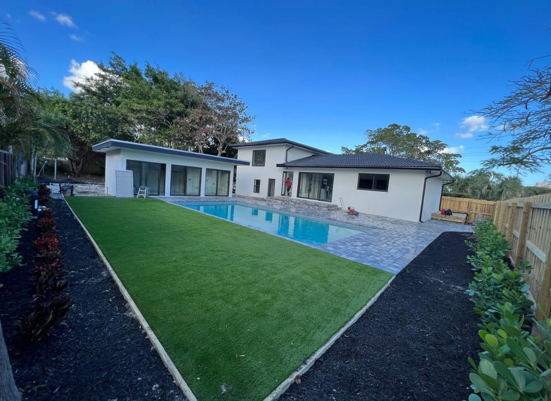 Synthetic Grass by Hero’s Pavers in Palm Beach County