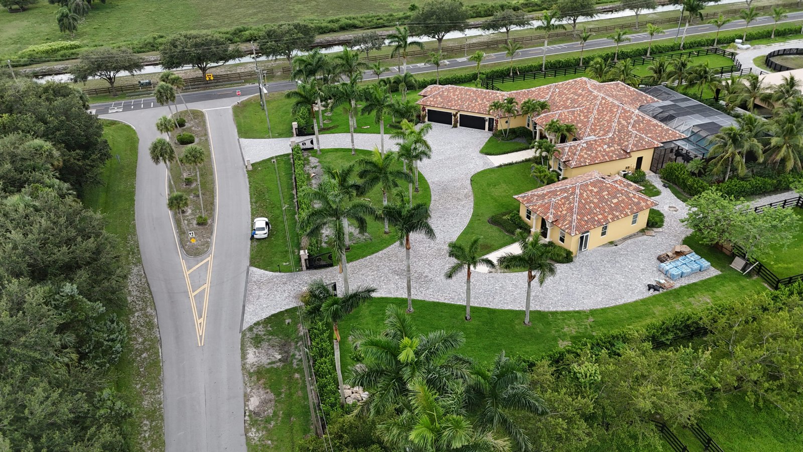 Paver job in Wellington by Hero’s Pavers